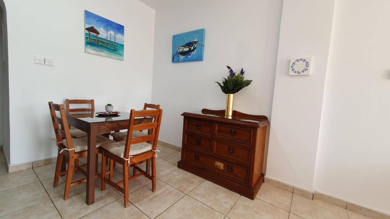 Peaceful Apartment With Double Bed - Oak Breeze Paphos Exteriér fotografie