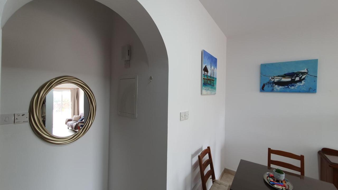 Peaceful Apartment With Double Bed - Oak Breeze Paphos Exteriér fotografie