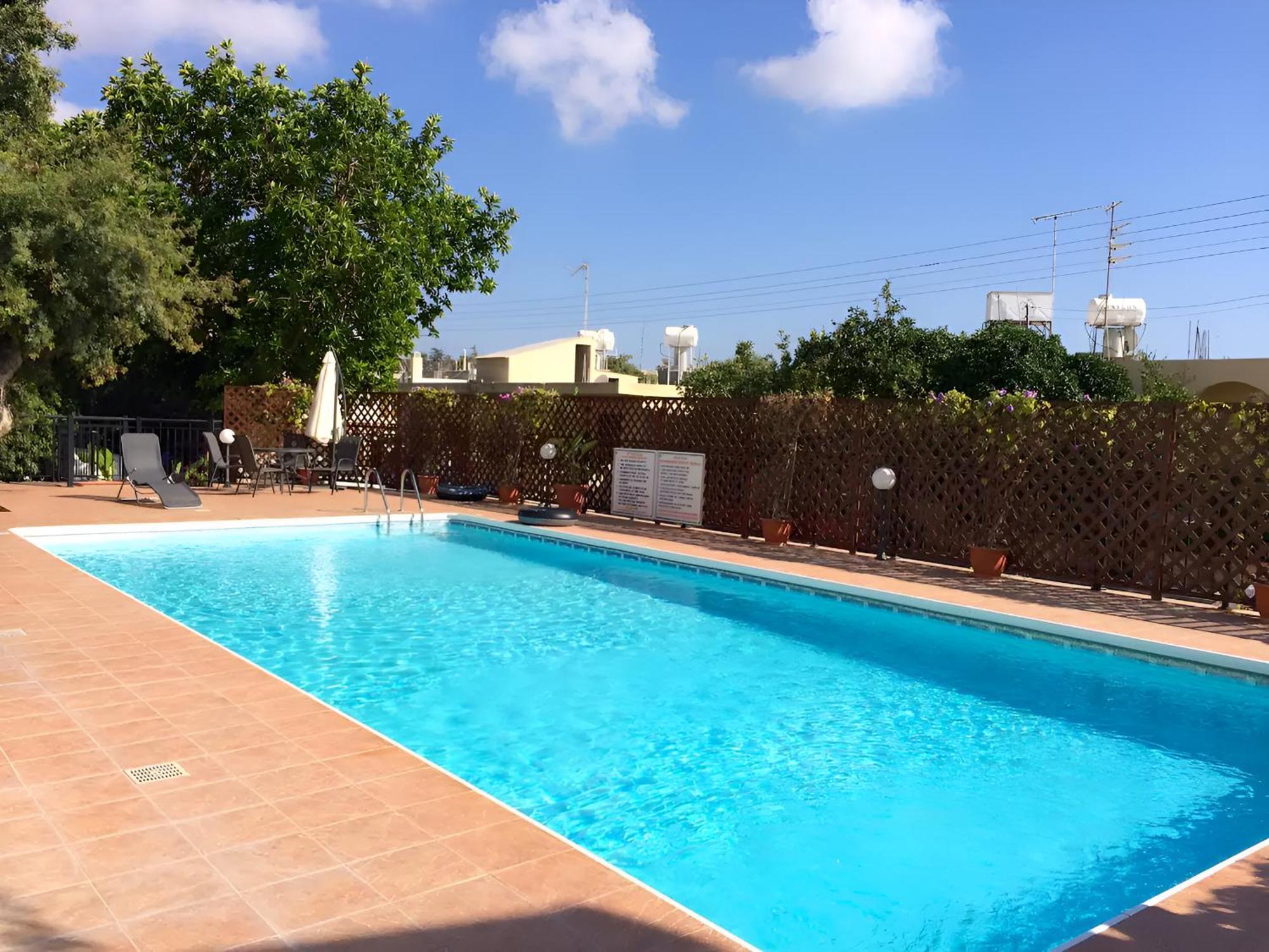 Peaceful Apartment With Double Bed - Oak Breeze Paphos Exteriér fotografie