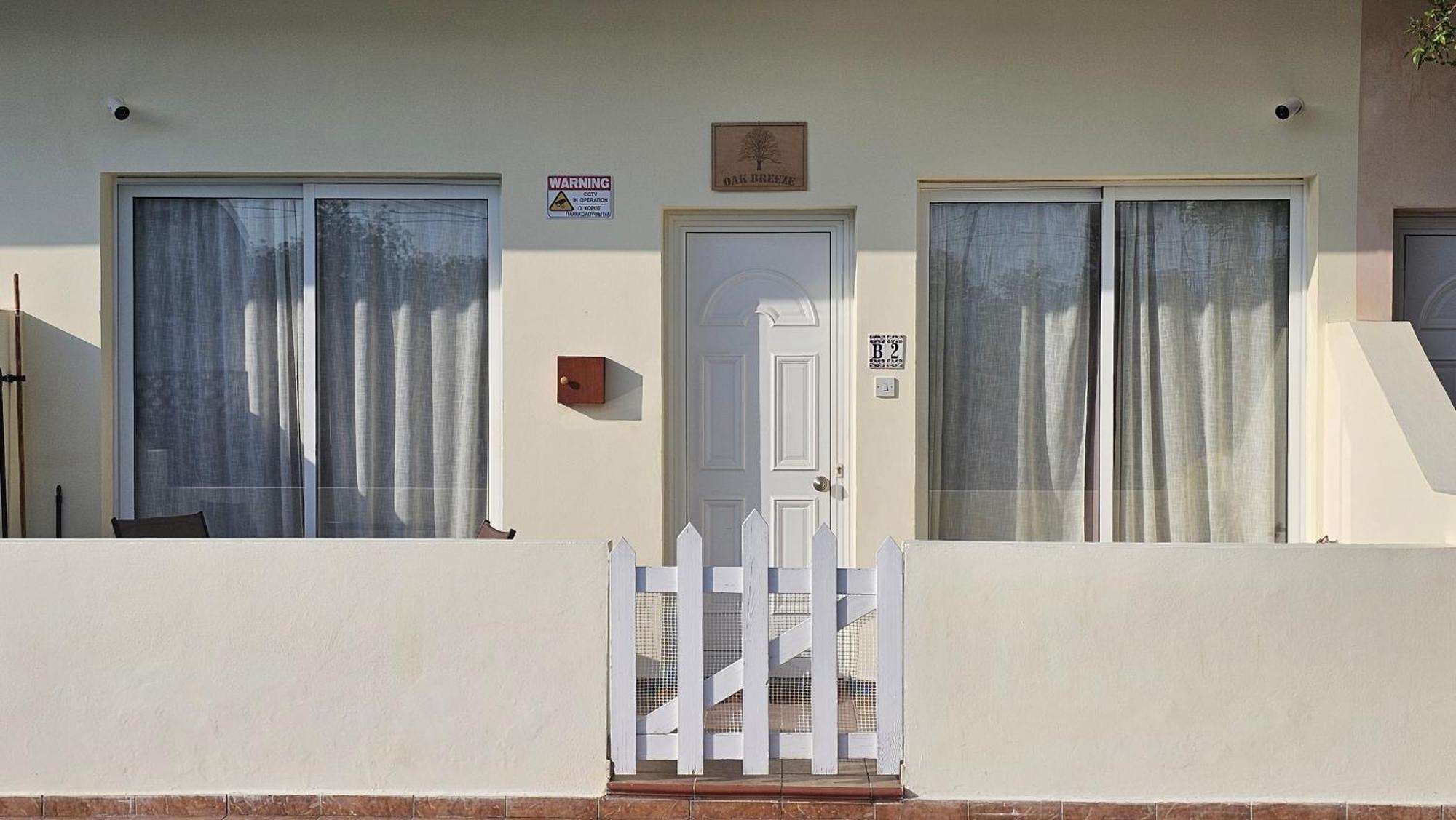 Peaceful Apartment With Double Bed - Oak Breeze Paphos Exteriér fotografie